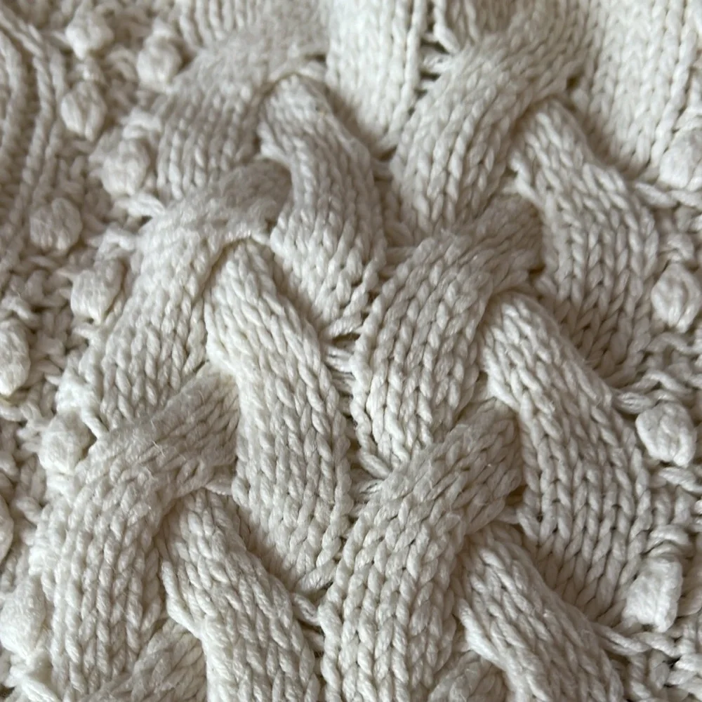 Cable-Knit Turtleneck Pullover Sweater_3